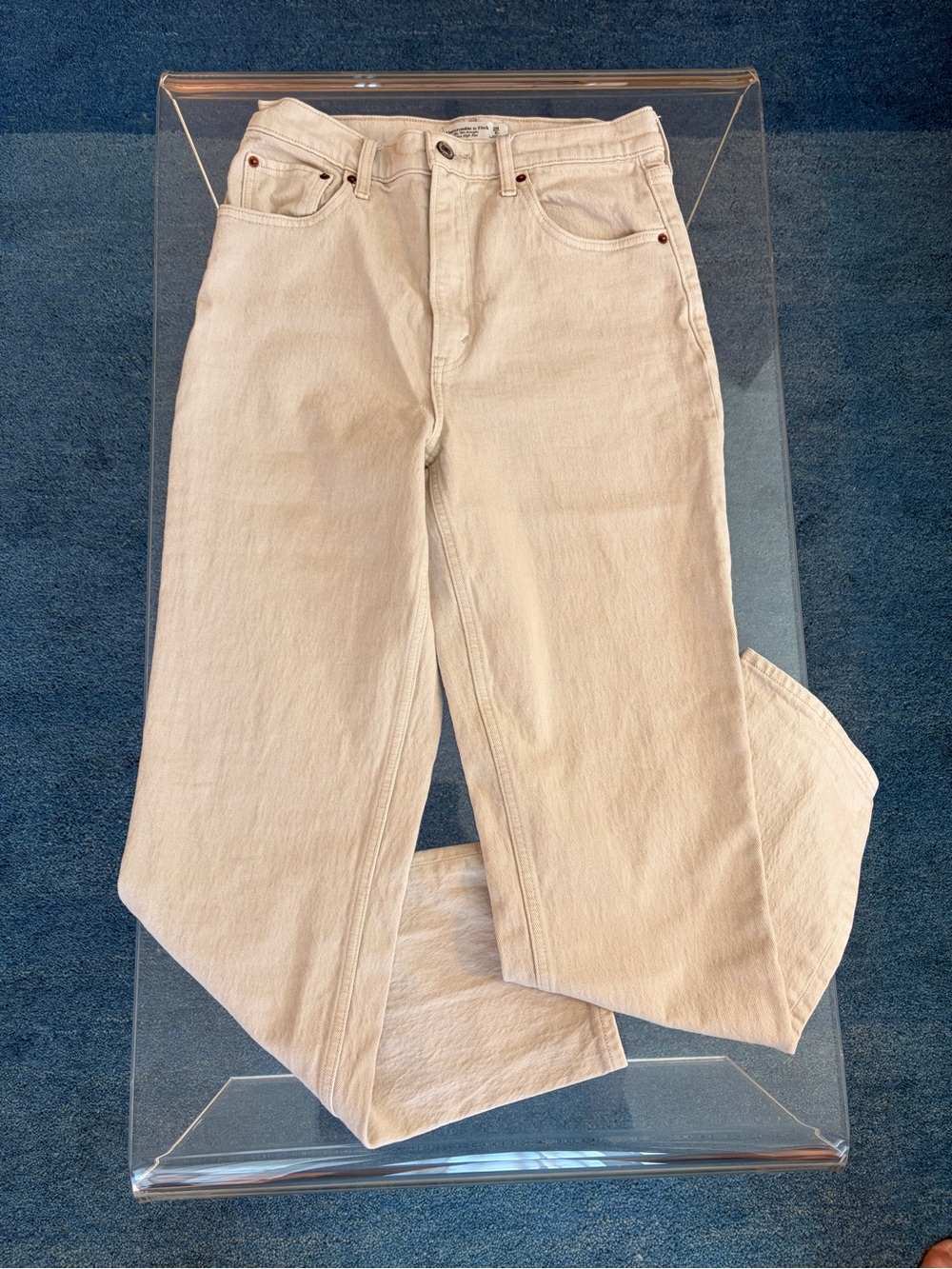 Abercrombie & Fitch The 90s Straight Ultra High Rise Jeans in Off-White